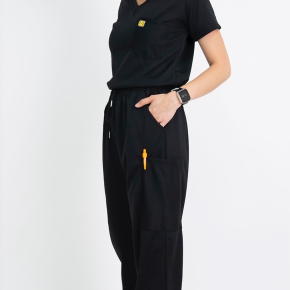 XXS Size Drifit Top and Jogger Scrub Set - Picture 9 of 16